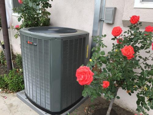 A 5-ton Trane condensing unit installed in Downey.